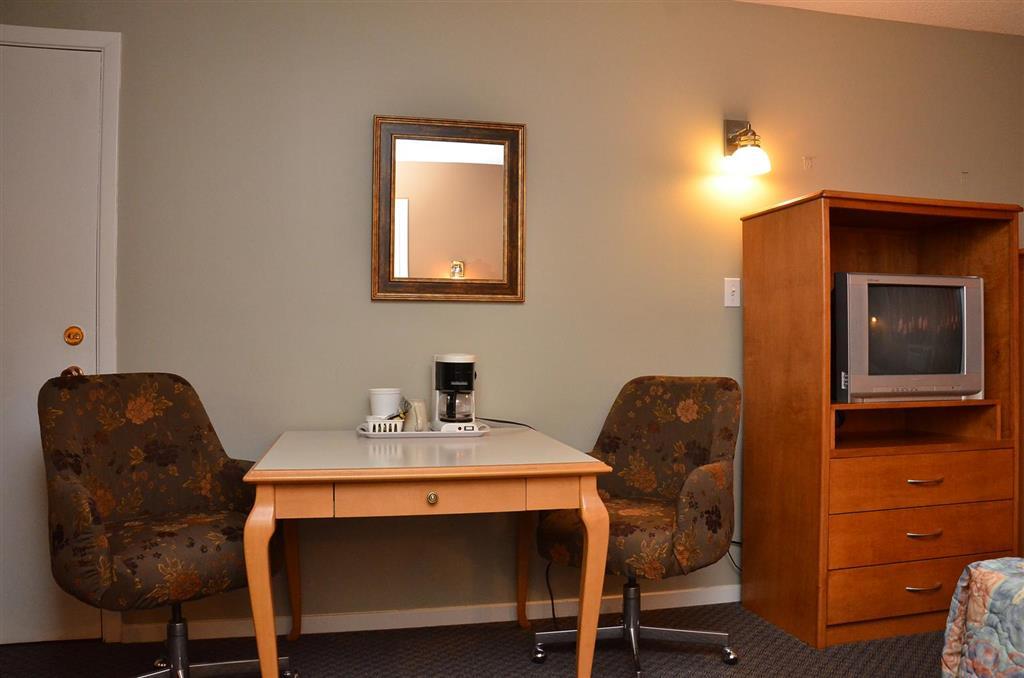 Canadas Best Value Inn Kelowna Rom bilde